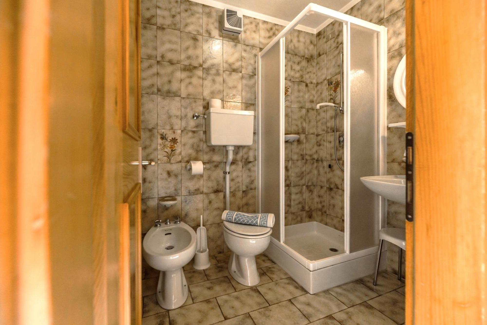 Hotel Garni Rosengarten Pera 外观 照片